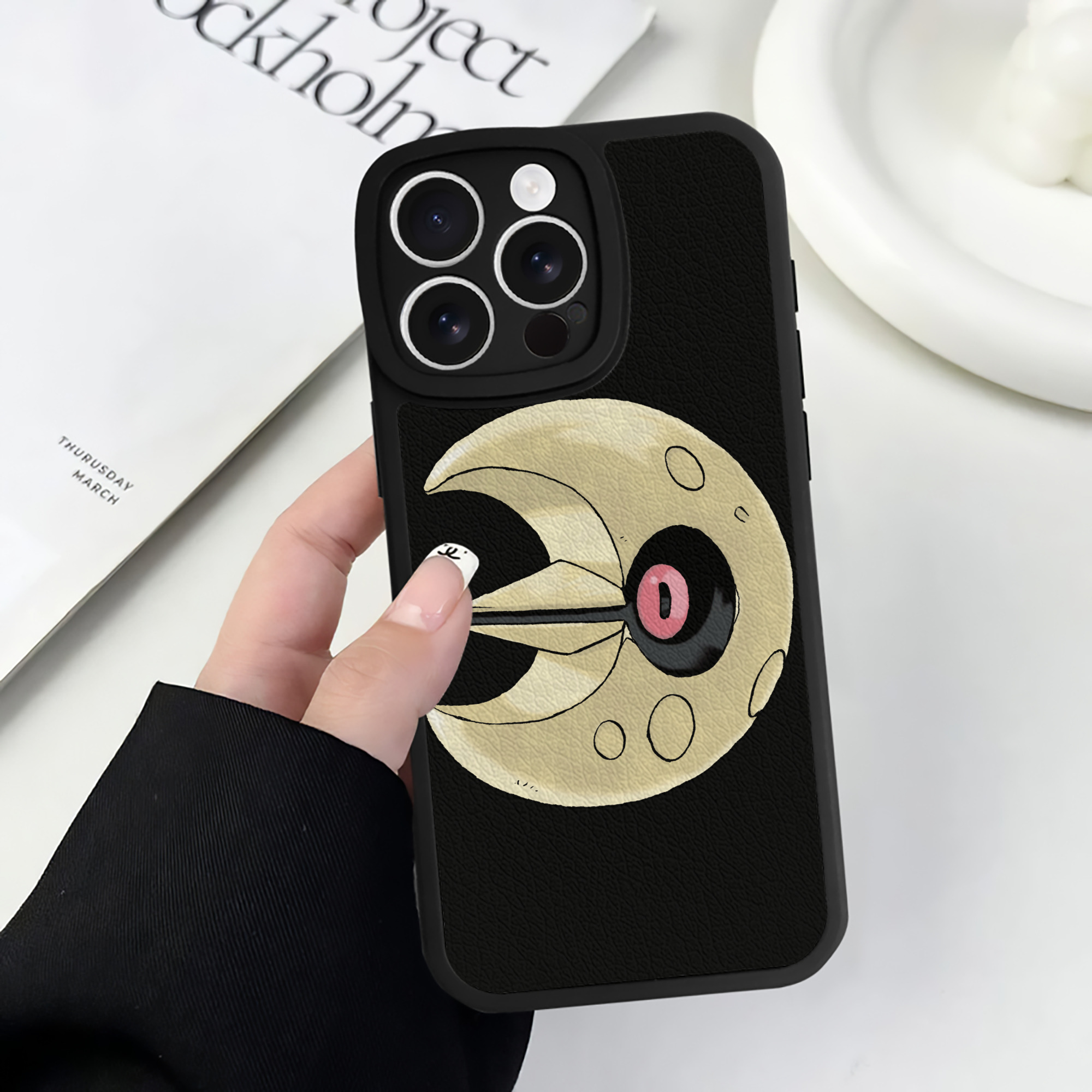 （画像用） ポケットモンスター Pokémon 【iPhone 16シリーズ対応】シリコンスマホケース（レザー調） 材質：シリコン